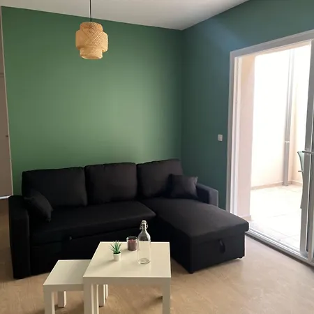Horme Apartment *